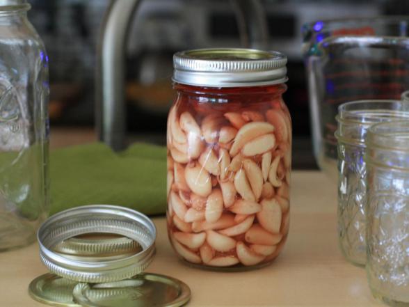 معتبر ترین عرضه کننده ترشی سیر در تهران